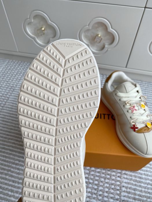 Adidasi Louis Vuitton, tip Premium