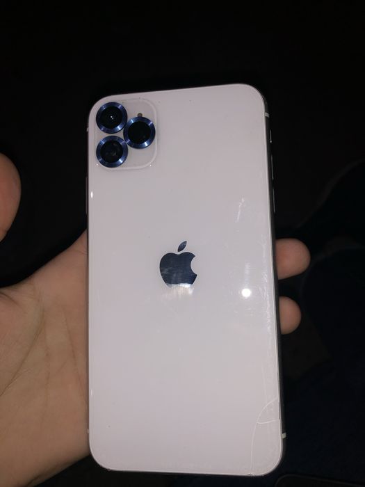 Iphone 11  ozi kamera nakleyka optashisla holasela chroy uchun qoylgan