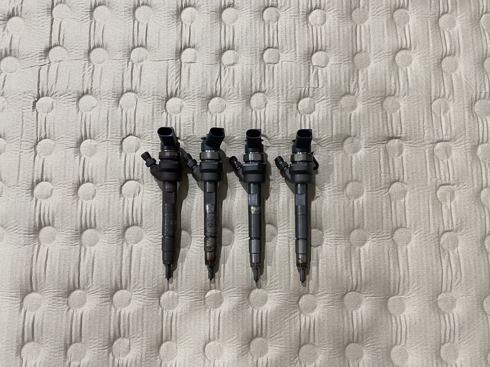 Injector / Injectoare BMW Seria 1 3 4 X1 - 0445110601 / 7798446