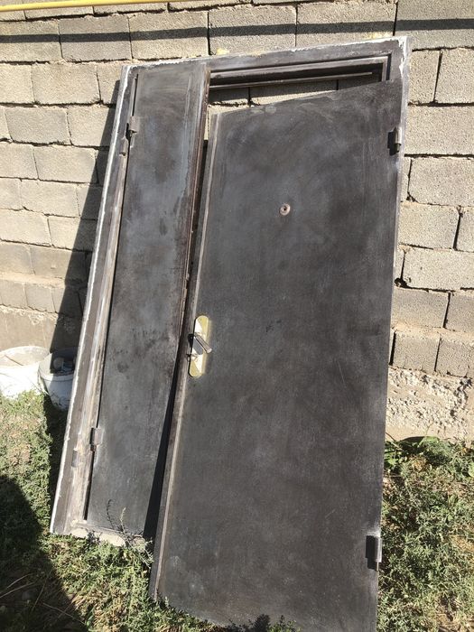 Дверь наружная..