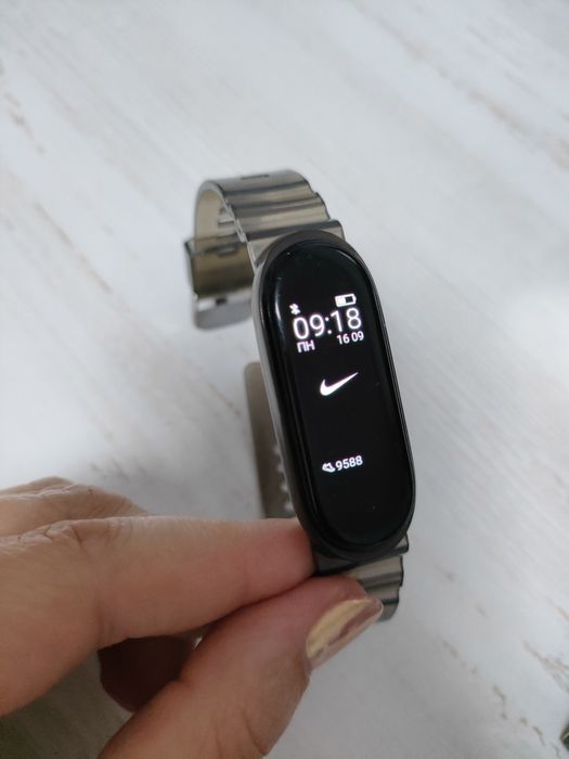 Продам Часы mi band 5