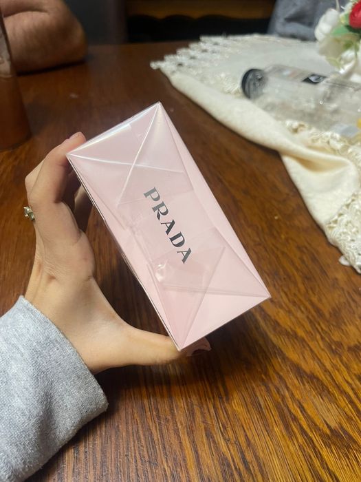 prada paradox edition nacre