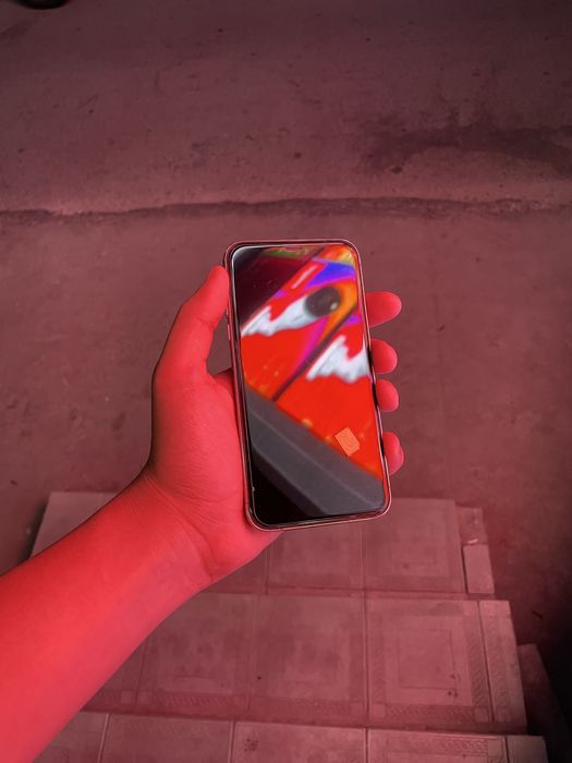 айфон хр 15 про сотилади