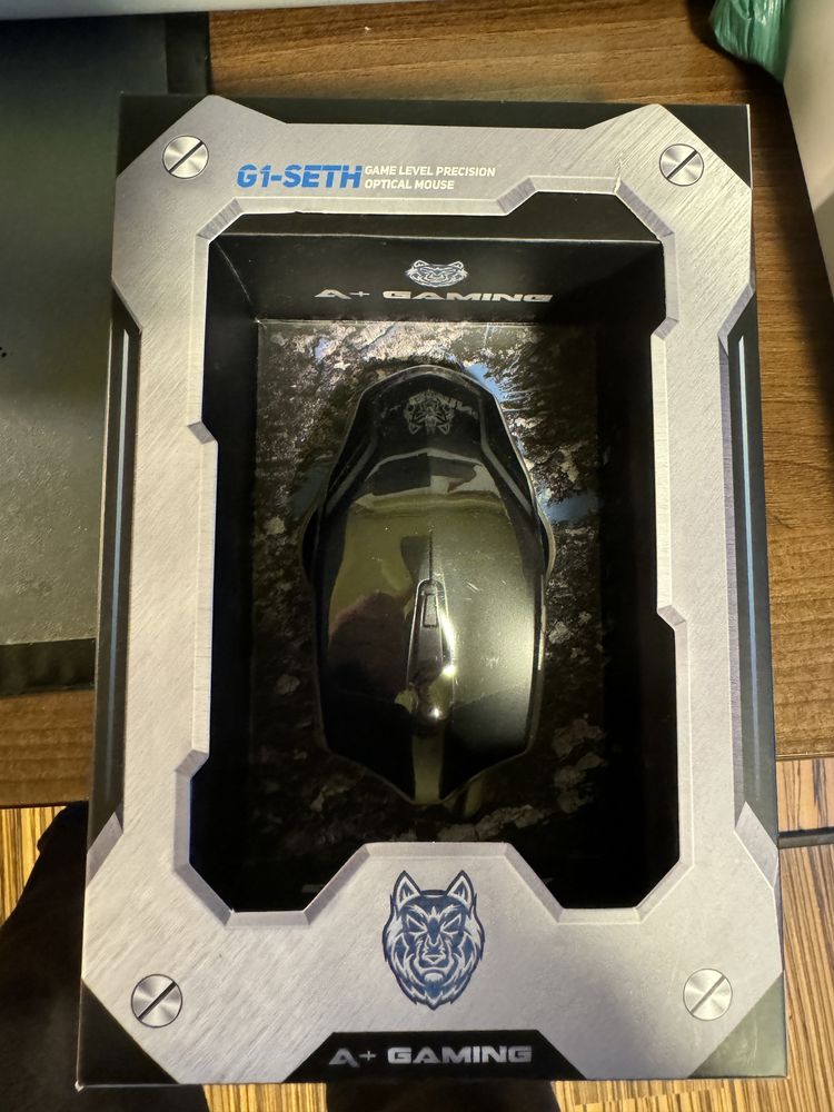 Mouse gaming cu led