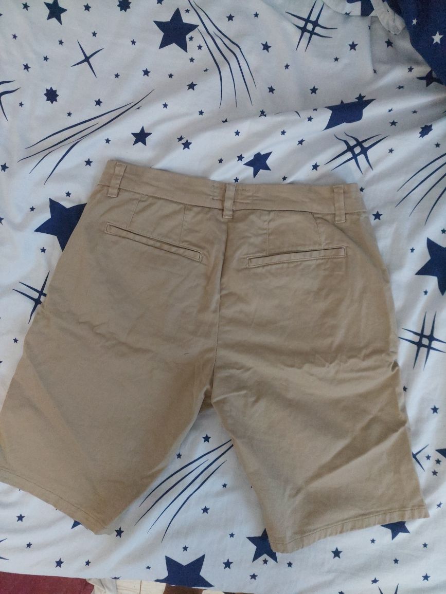 Pantaloni eleganti de iesit