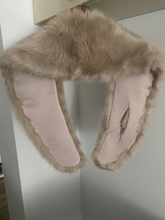 Eșarfă din blană artificială, Zara, Noua