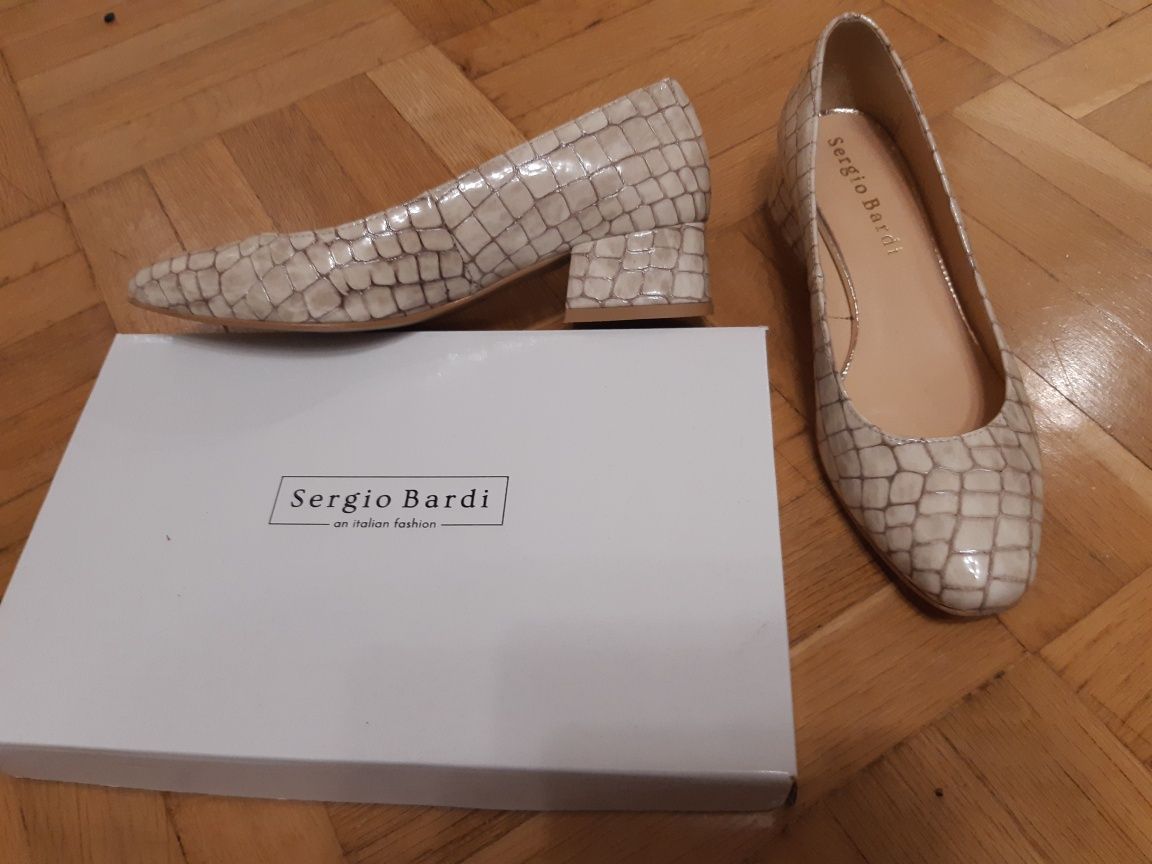 Дамски обувки с нисък широк ток Sergio Bardi 39