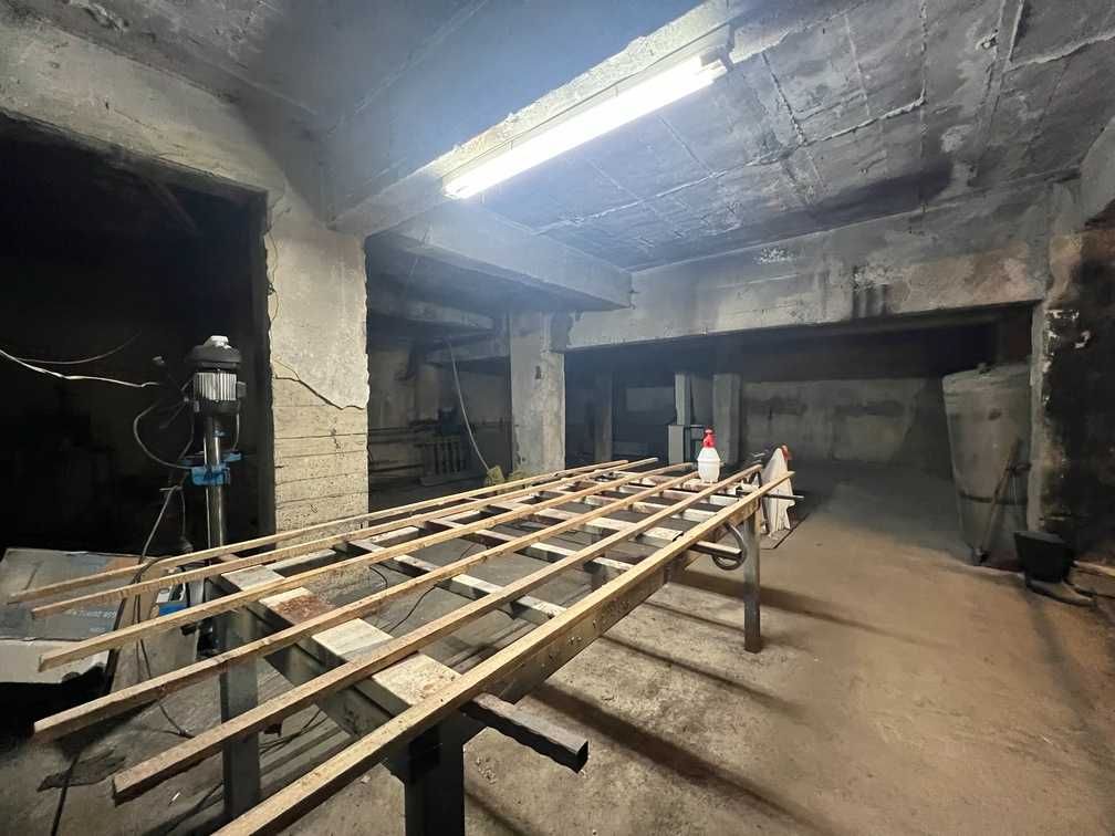 Заведение със статут кафе-клуб в района на Катедралата