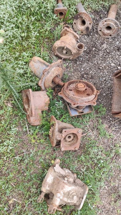 Насос,флянцы разные.