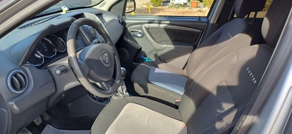 Vând Dacia Duster 4x4dci