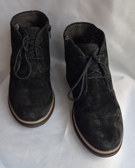 Ghete dama piele Clarks nr.39 originale