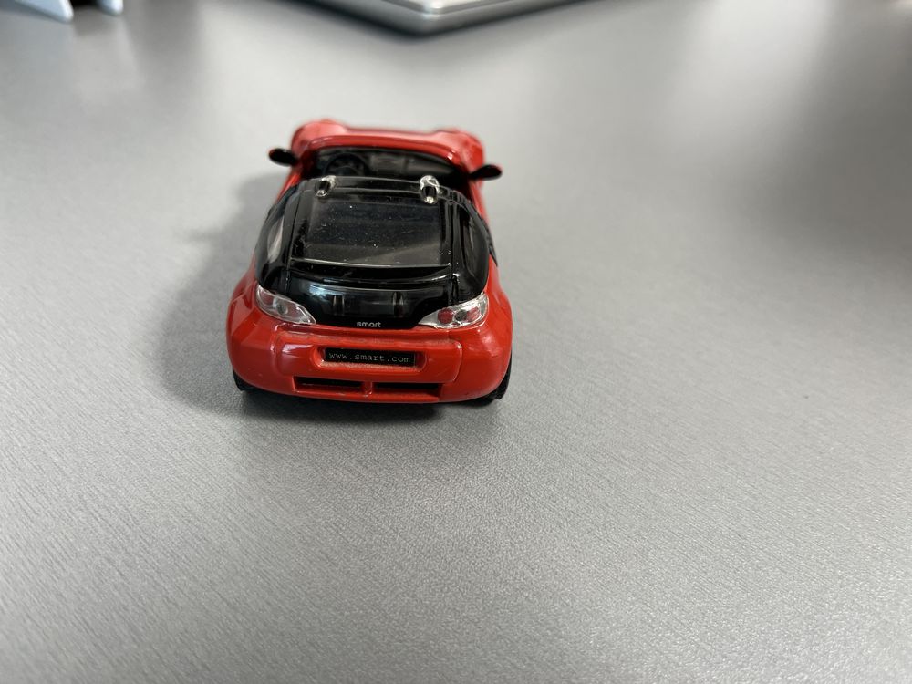 Vând machetă Smart Roadster scale 1/31