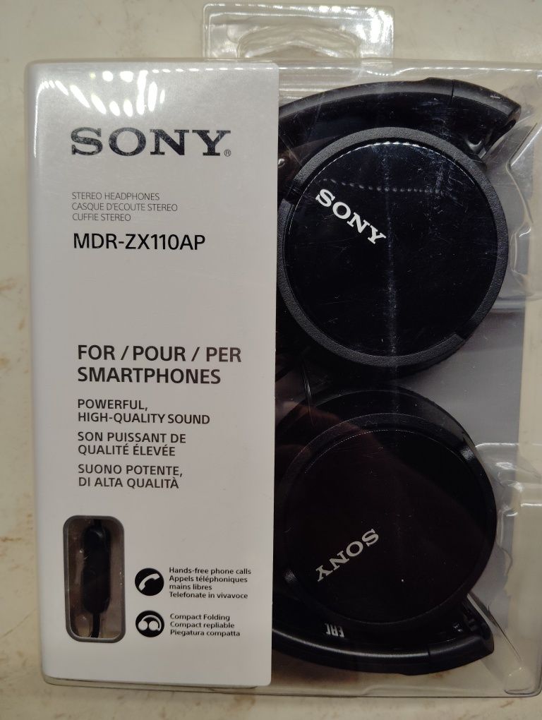 Ню Чисто нови слушалки ,,Sony