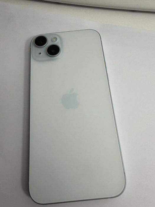 Vând iphone 15 Plus