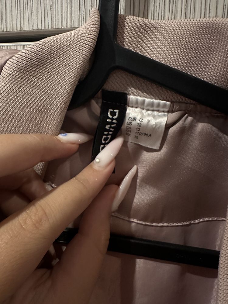 Пролетно яке H&M