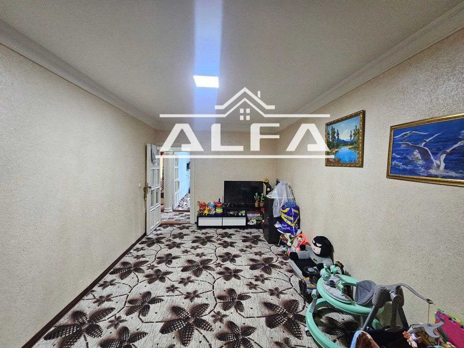 Buxoroda kvartira sotiladi 3 xonali 72m² 4-qavat.