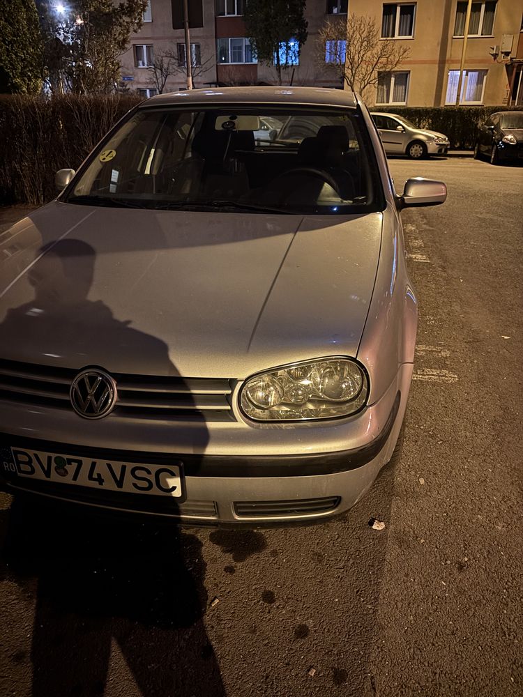 Vând Golf 4 1.4 16V !MOTOR DEFECT!