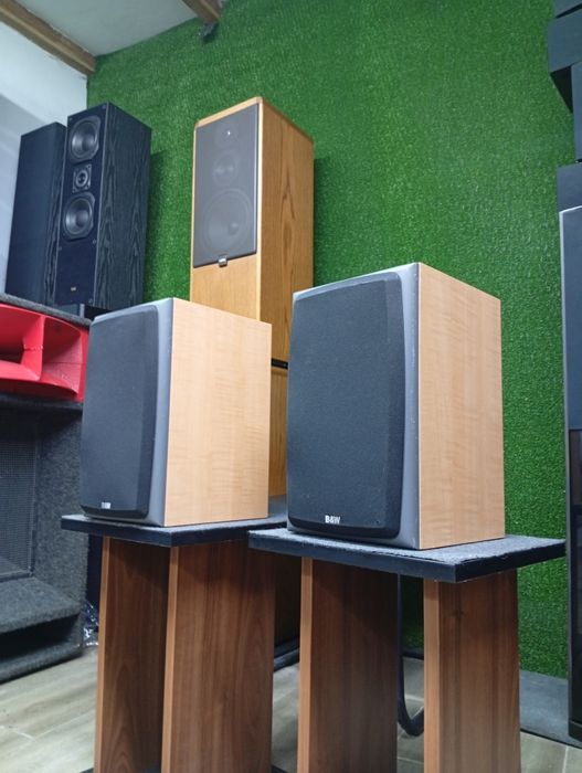 Букшелфи Bowers & Wilkins DM-303