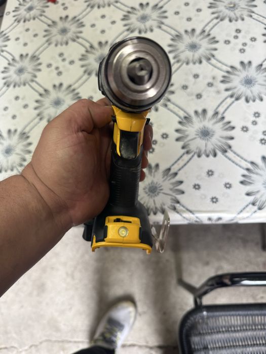 Акумулаторен винтоверт DEWALT DCD791NT