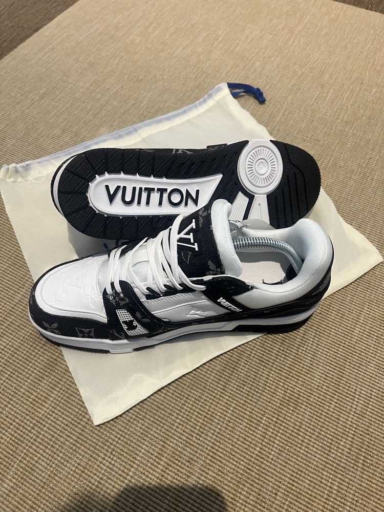 Louis Vuitton Trainer Low white and black