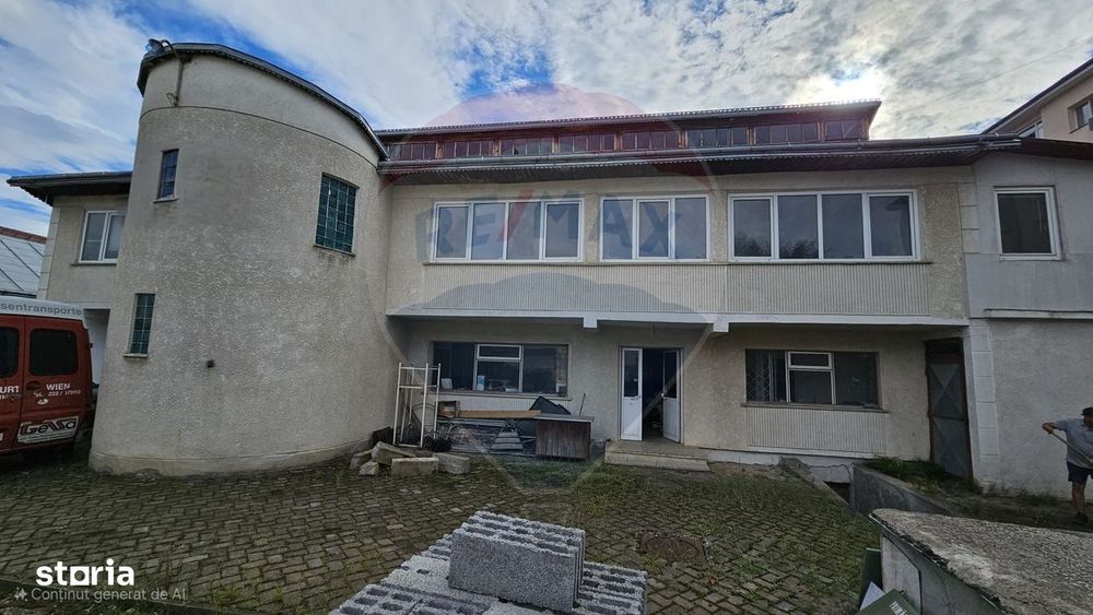 Complex comercial de 340mp în zona Obcini-Suceava