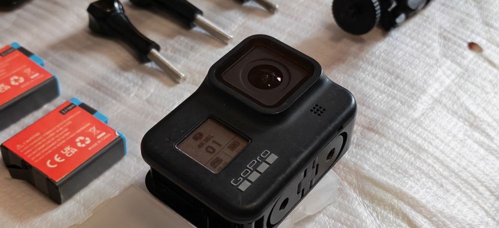 GoPro Hero 8 black 256gb 2 baterii si accesoriii