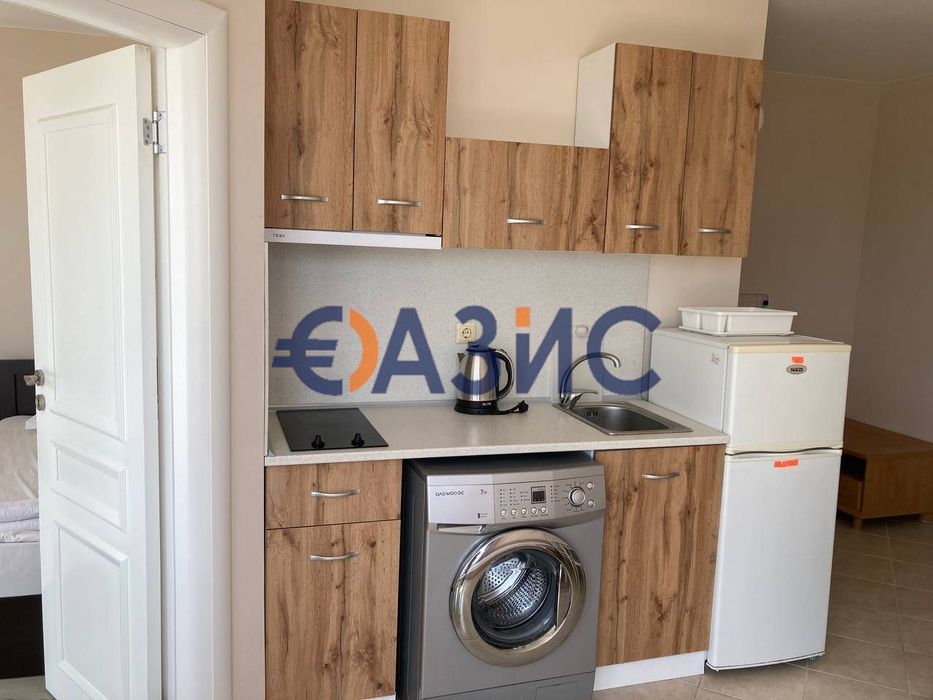 Продава се Двустаен апартамент в к.к. Слънчев бряг - 57 кв.м за 1176 €/кв.м - Снимка #1