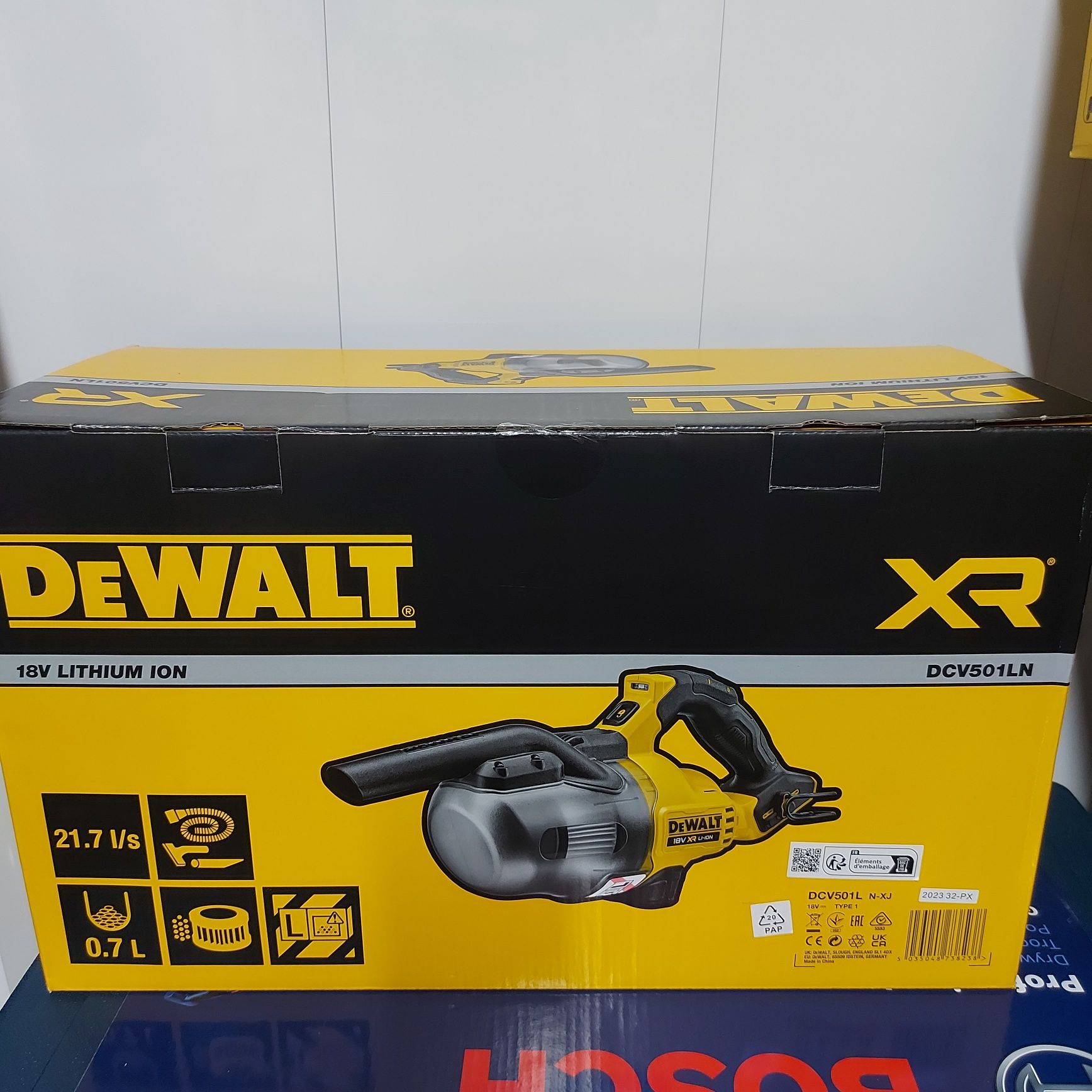 Акумулаторна прахосмукачка DEWALT DCV501LN