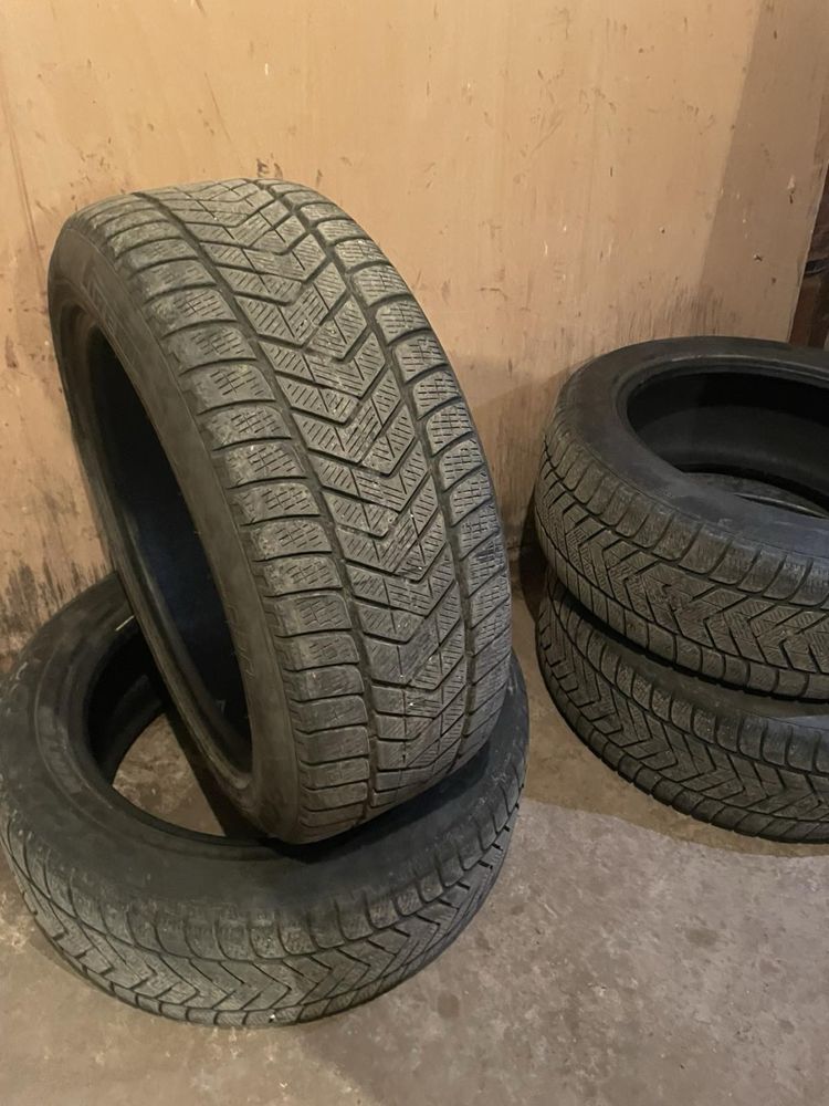 Зимни гуми Pirelli scorpion 235/50R18