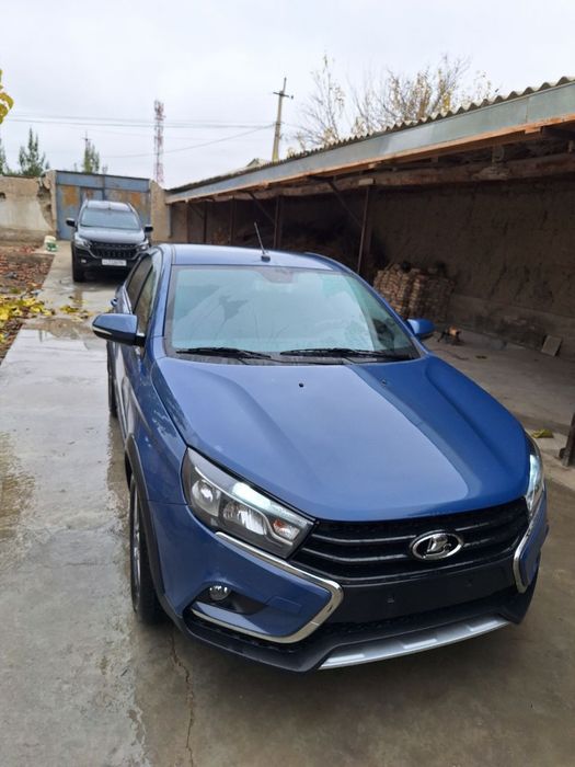 Lada vesta cross 1.8