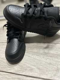 Nike Jordan 1 low black