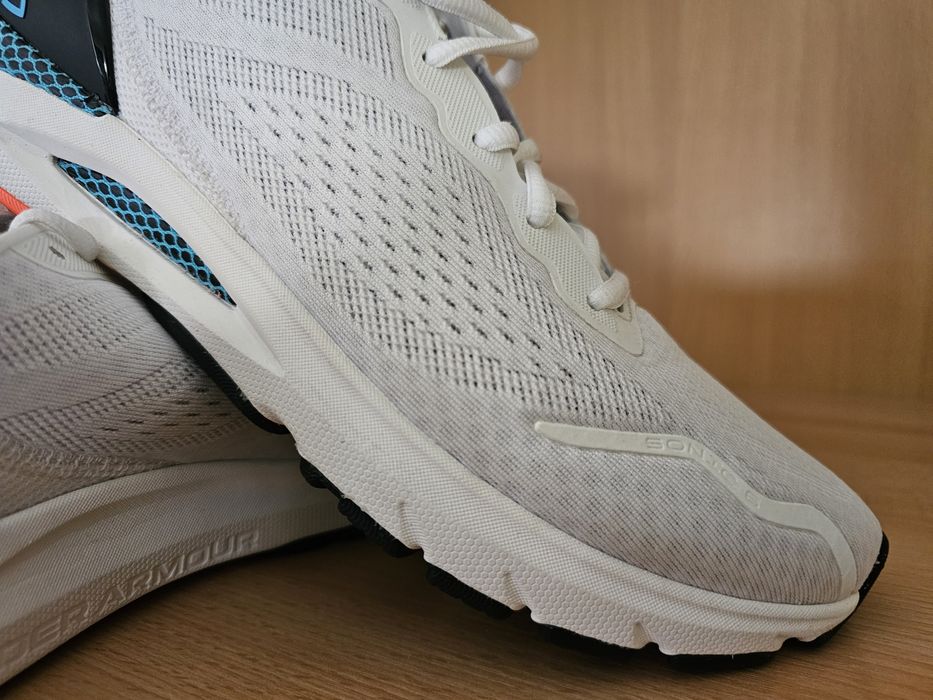 Спортни обувки Under Armour HOVR Sonic 6