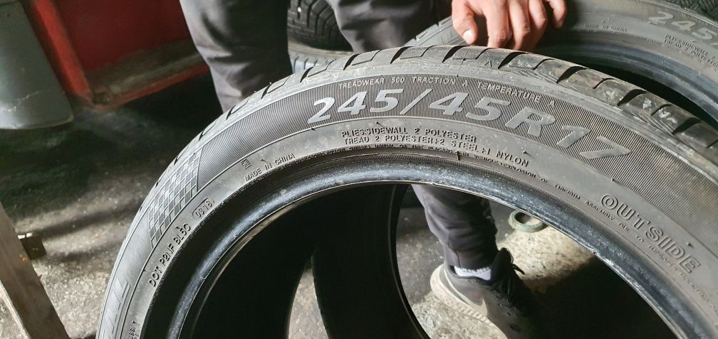 Гуми 2бр 245/45/17 - 1бр  - 79лв