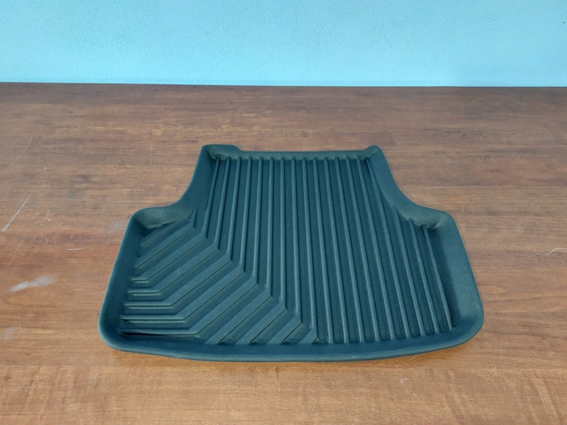 Covorase auto (presuri) tip tavita dedicate VW GOLF GTI