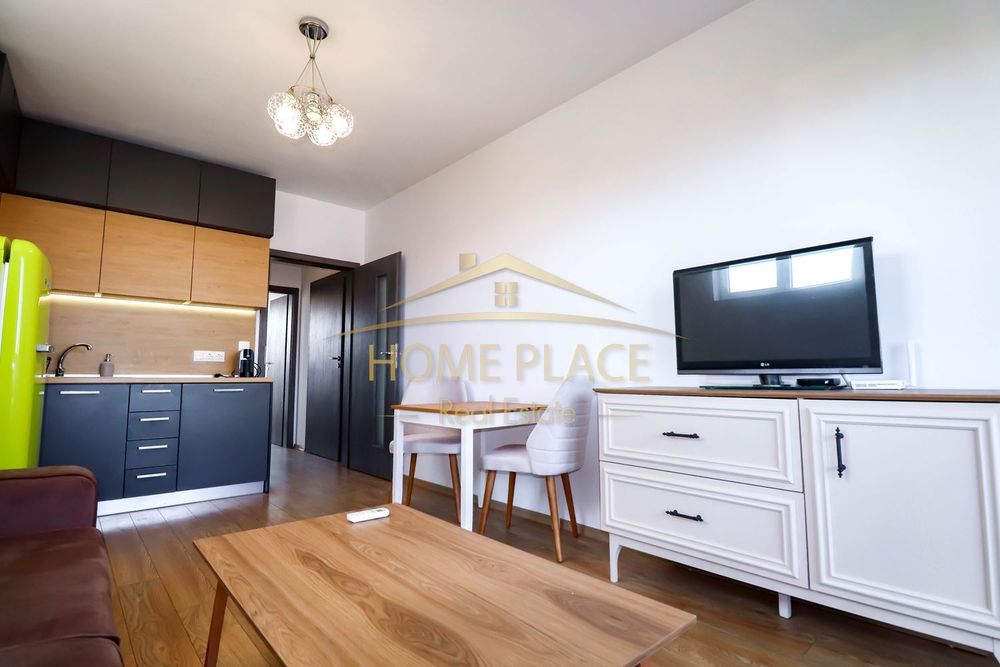 Дава се под наем Двустаен апартамент в Варна, Център - 60 кв.м за 612 € - Снимка #3