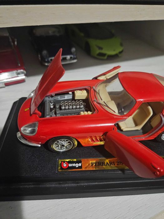Macheta Bburago Ferrari 275 GTB 4 , scara 1 : 24