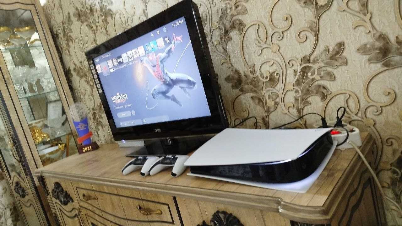 PLAYSTATION 5 Sotiladi – Ideal holatda, o‘yinlari bilan!