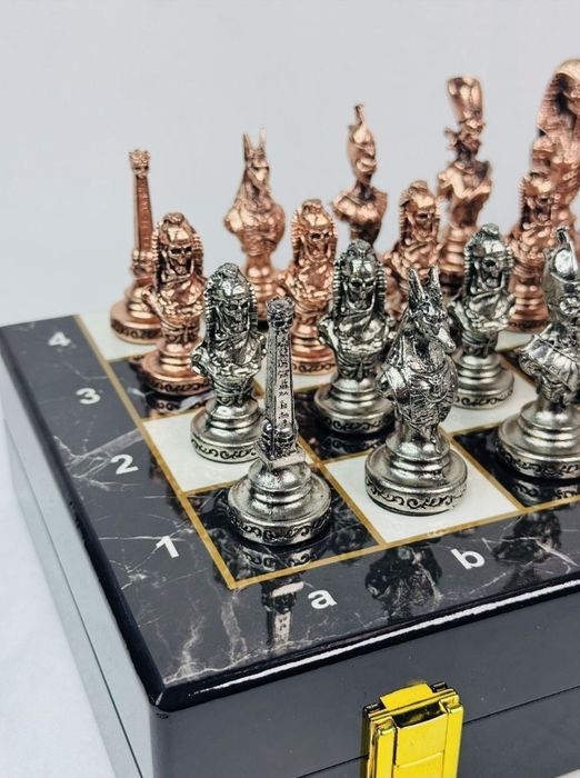 SHAXMAT 
6680A
39×39×7sm
SKIDKA:40$
Made in china

Настольная игра Roy