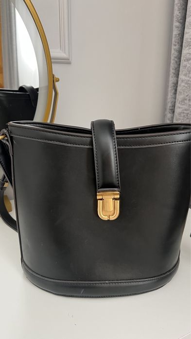 Сумка кожаная в отличном состоянии