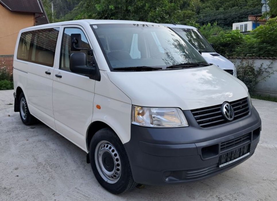 Faruri capota bara fata Volkswagen Transporter T5 Caravelle