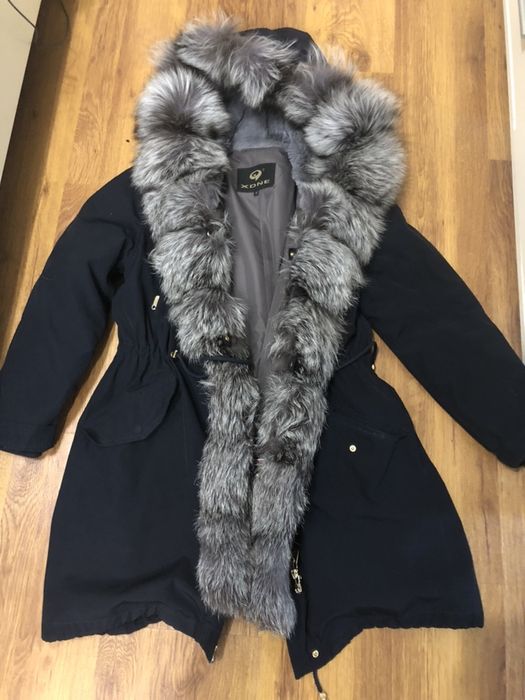 Продам парку женскую