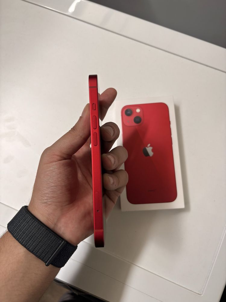 iPhone 13  256 gb red ideal