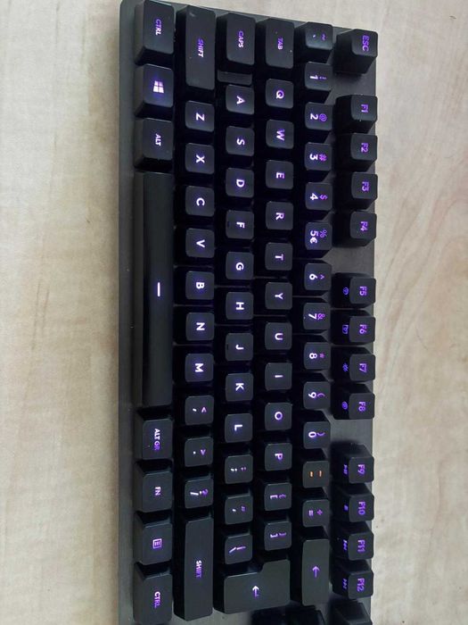 Vând set complet gaming Logitech în stare bună