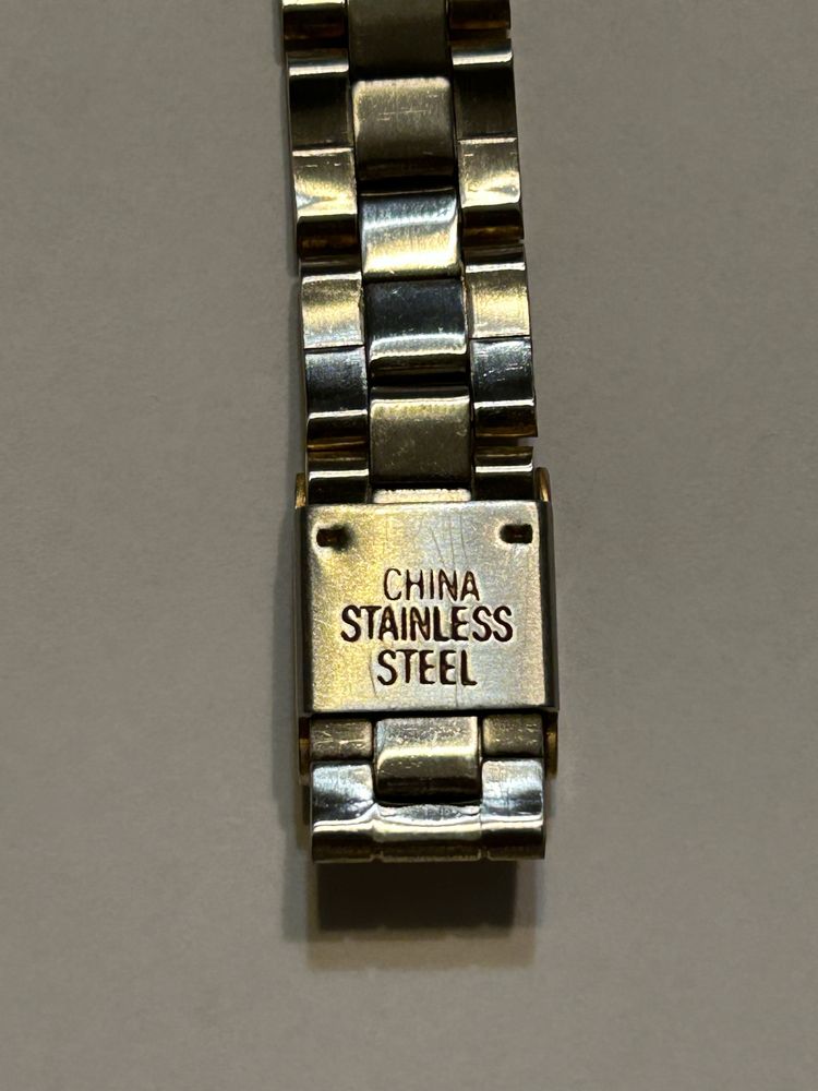 часовник Q&Q Quartz