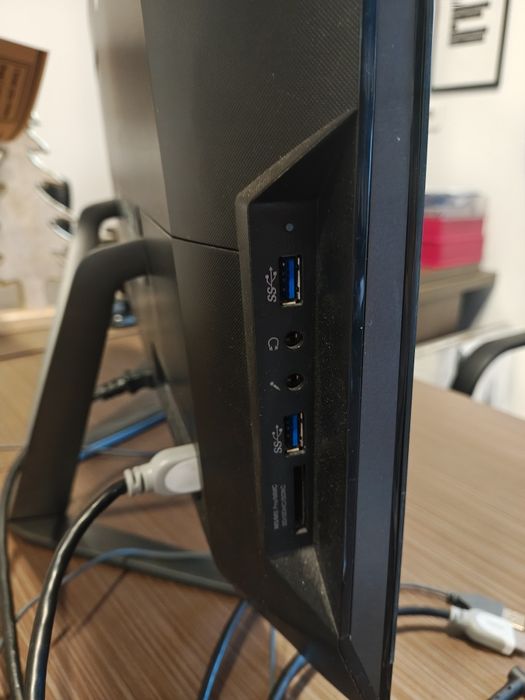 Lenovo touch screen 23,8" AIO i5 - 8G - 500Gb HDMI in si out