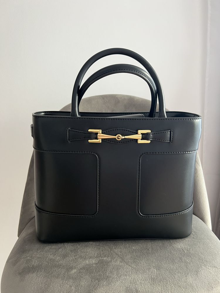 Elisabetta Franchi - чантички