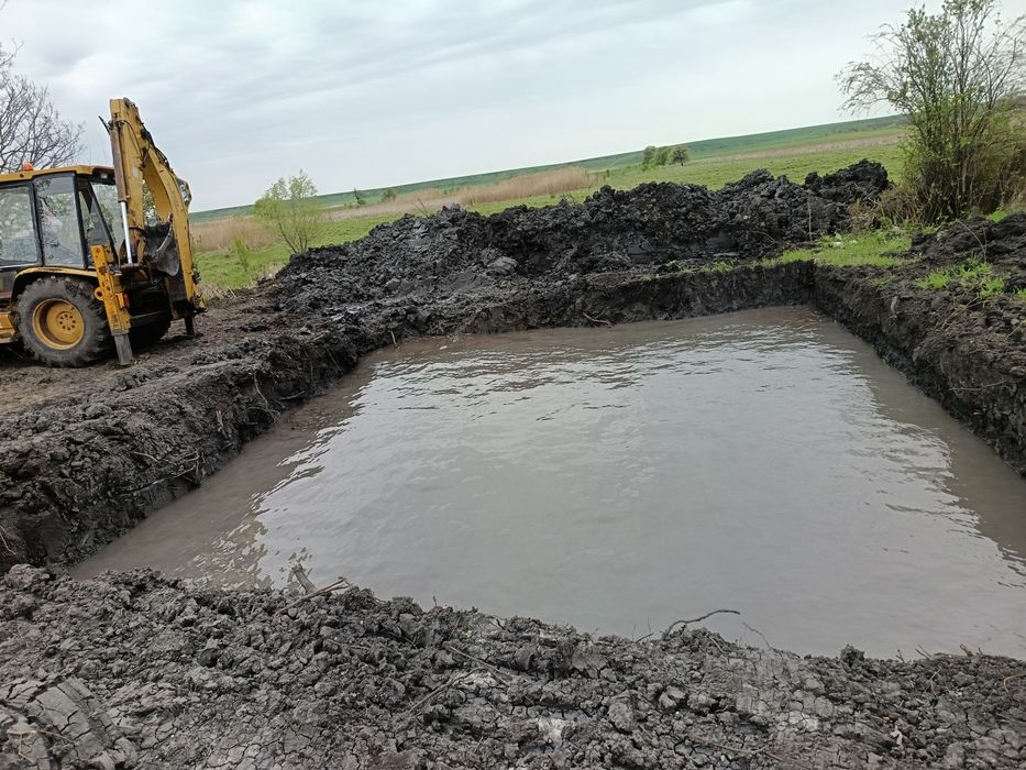 Buldoexcavator de inchiriat