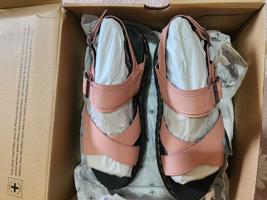 Vand sandale Dr Martens