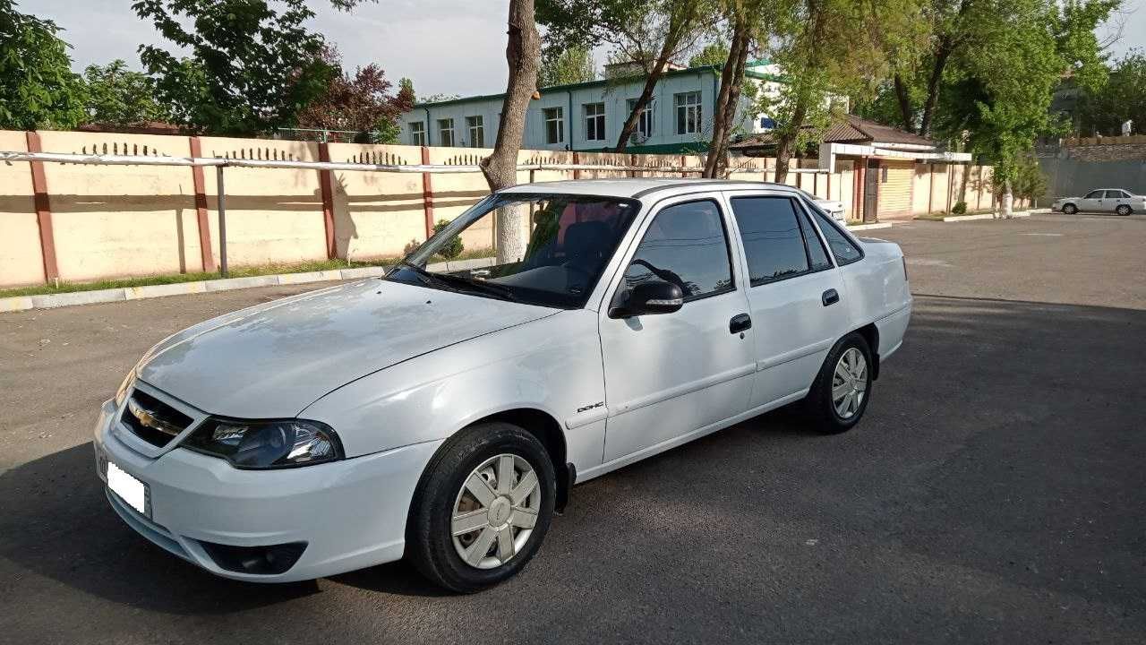 Chevrolet Nexia 1.6 DOHC 2012г. Белая (10U). Своя.