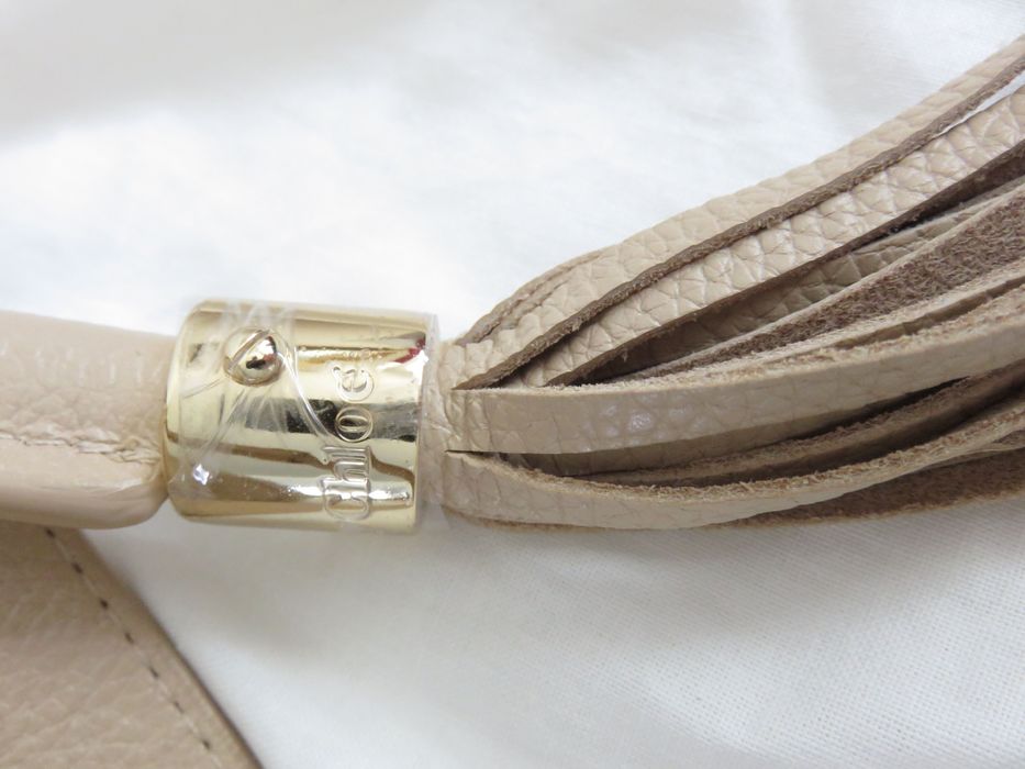 Чанта See by Chloе small Vicki bucket bag, нова